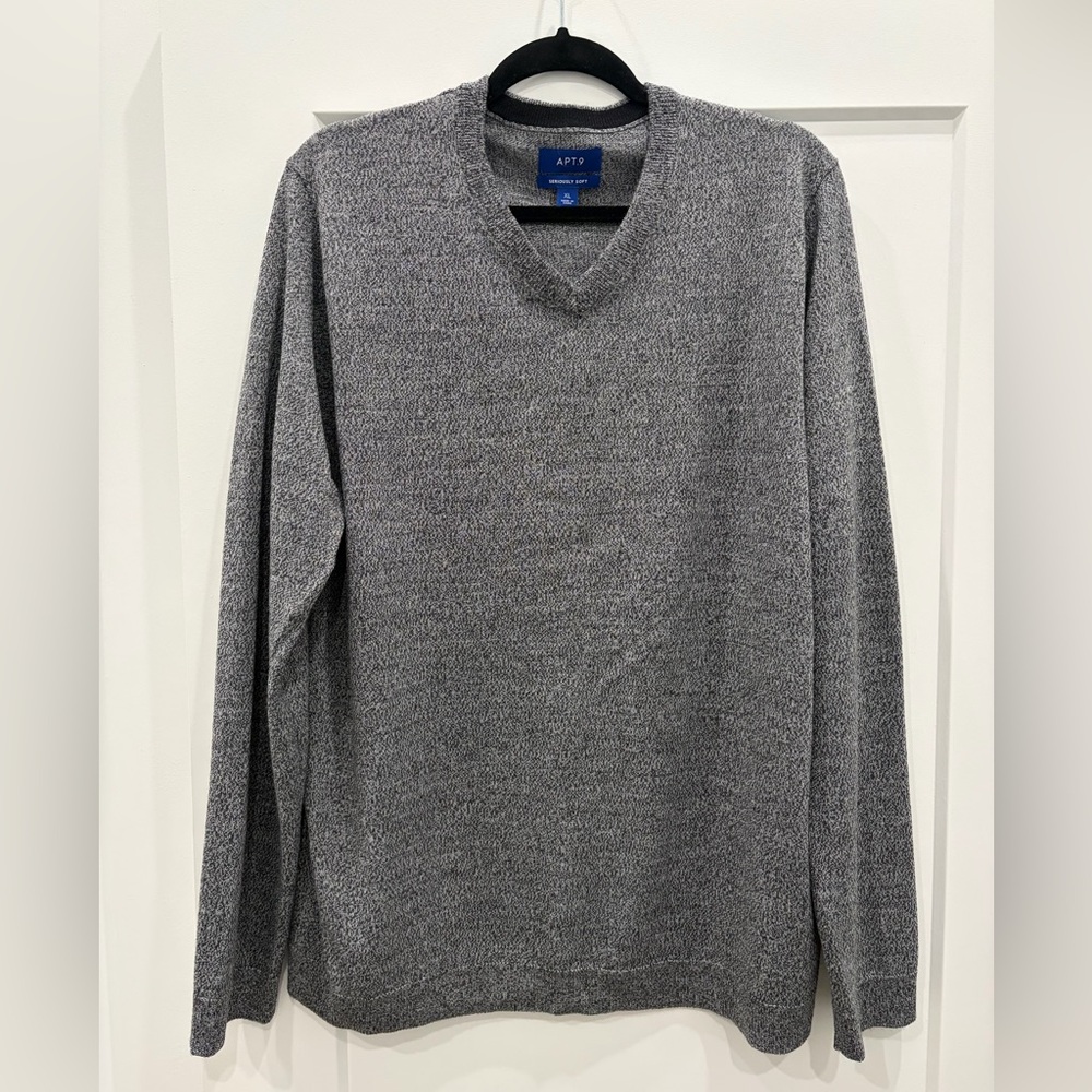 Apt. 9 V-Neck Sweater in Charcoal